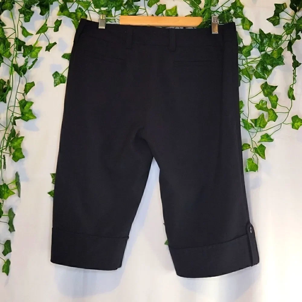 B. Works. Byer California. Classy Shorts. Size 13. EUC
